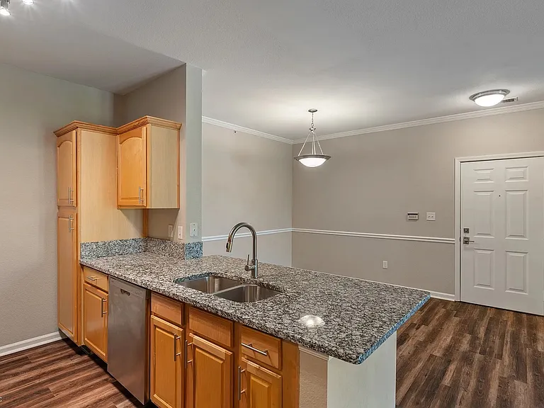 12833 Tradd St #3A — Photo 5