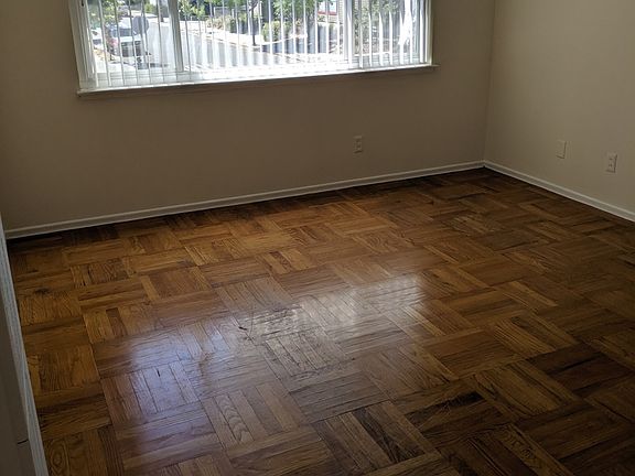 2nd image of 1236 El Camino Real