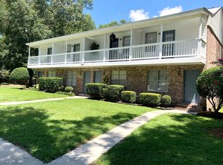 400 Crestview Dr #A-B, Summerville, SC 29485