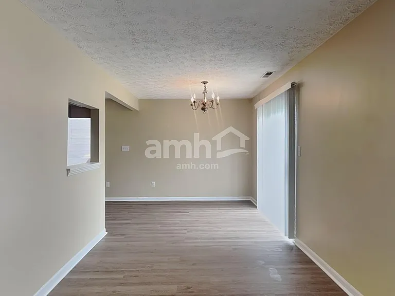 6763 Wimbledon Dr — Photo 6