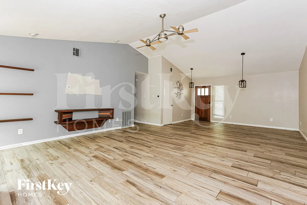 Building Photo - 3900 Brookgate Ct