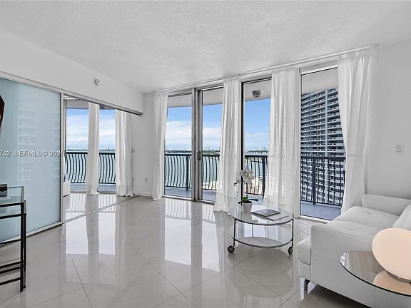 5th image of 1750 N Bayshore Dr #1602