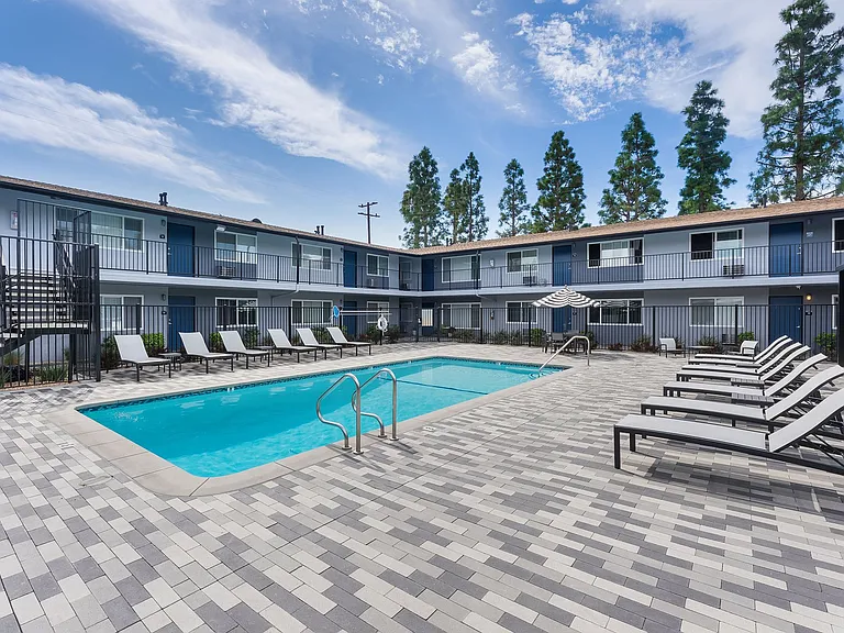 The Circle Apartments at Long Beach — Photo 51