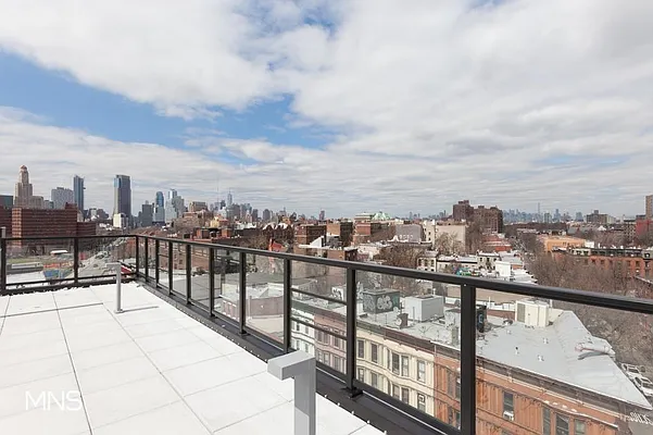 Rented by MNS | media 28