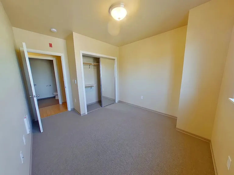 Midtown Apartments — Photo 22