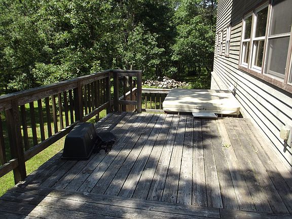 3rd image of 25130 Evergreen Dr