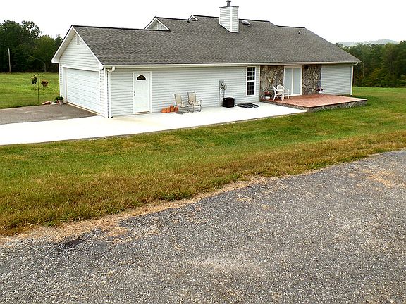 2nd image of 1804 Flint Hill Dr