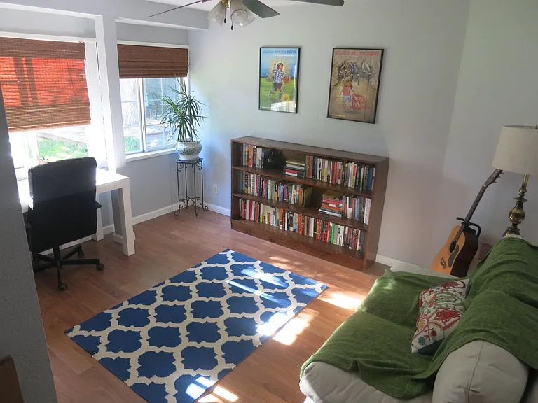 2860 S Franklin St — Photo 4