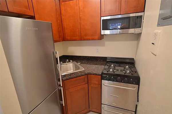 Rented by Guidance Realty Corp. | media 4