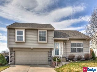 17411 Emiline St, Omaha, NE 68136