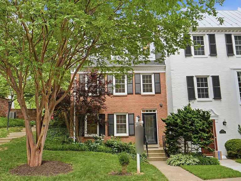 6740 Towne Lane Rd — Photo 2