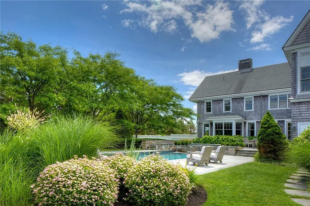 5 bed, 6.0 bath, 6017 sqft, $16,500 — Photo 2
