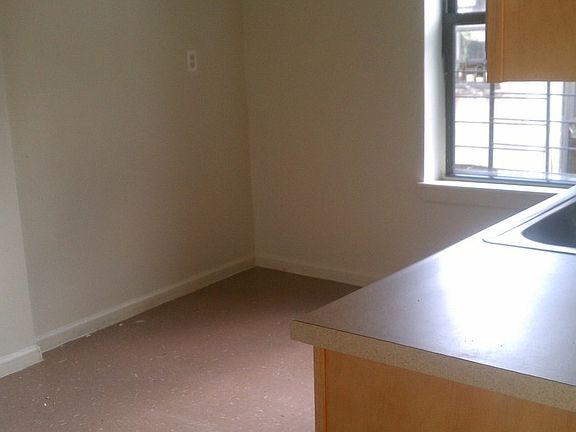 3rd image of 640 Wales Ave APT 11