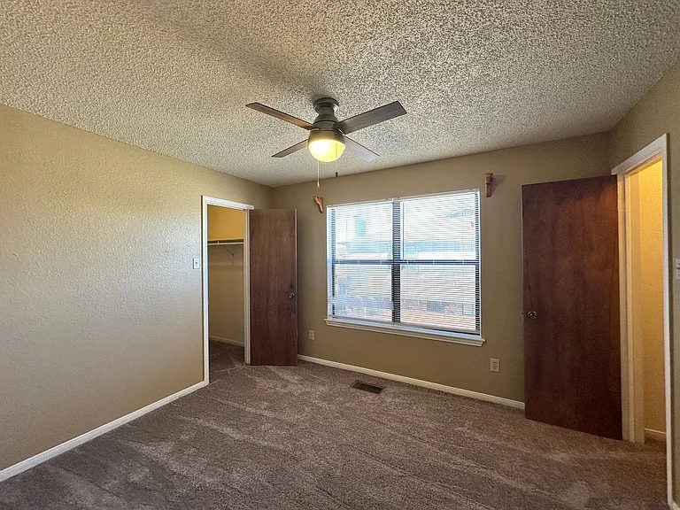 4806 Rainbow Cir — Photo 16