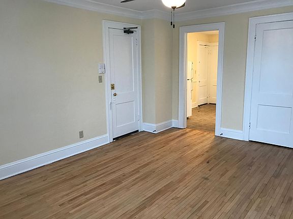5th image of 1604 Charles Ave