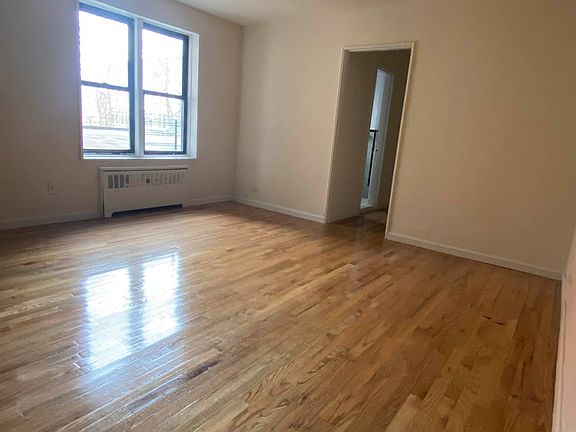2nd image of 6712 Yellowstone Blvd APT C19