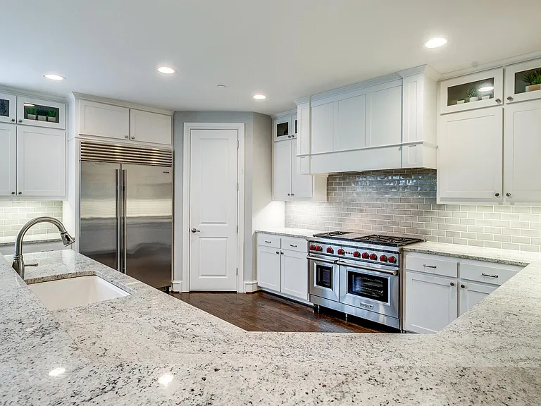 4532 Normandy Ave — Photo 6