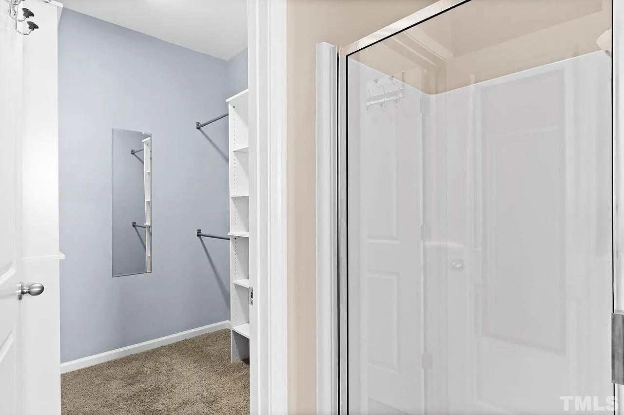 2438 Baslow Dr — Photo 3