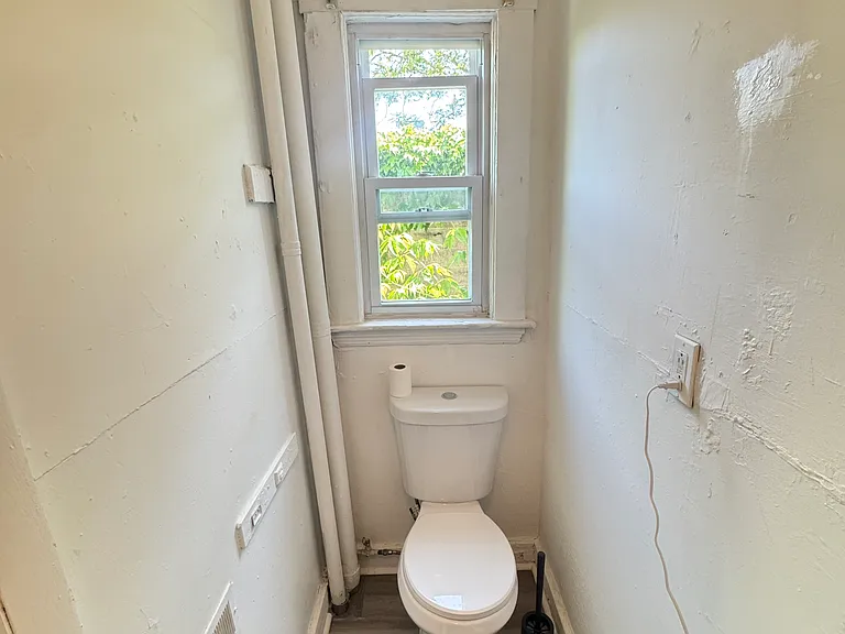 40 Jefferson St #1 — Photo 12