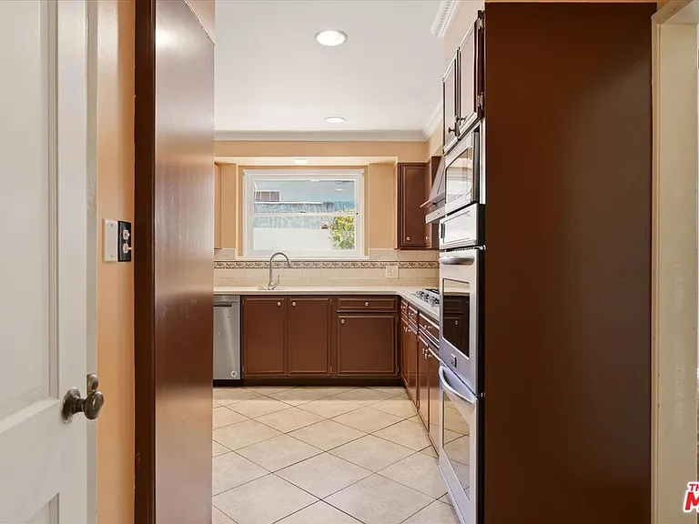 4131 Mantova Dr — Photo 18