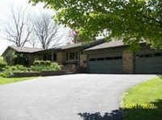27 Pine View Hts, Avon, NY 14414