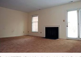 4th image of 334 Worthington Sq