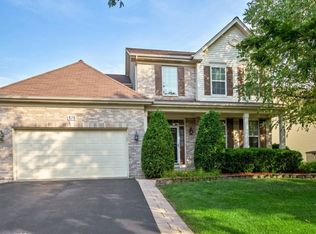 878 Oak Ridge Blvd, Elgin, IL 60120