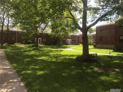 16352 17th Ave, Whitestone, NY, 11357