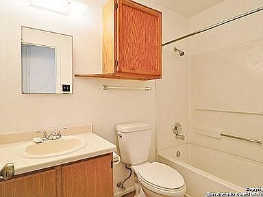 5th image of 12823 Huntsman Lake Dr
