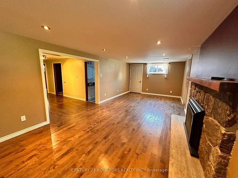 404 Trent St W — Photo 11