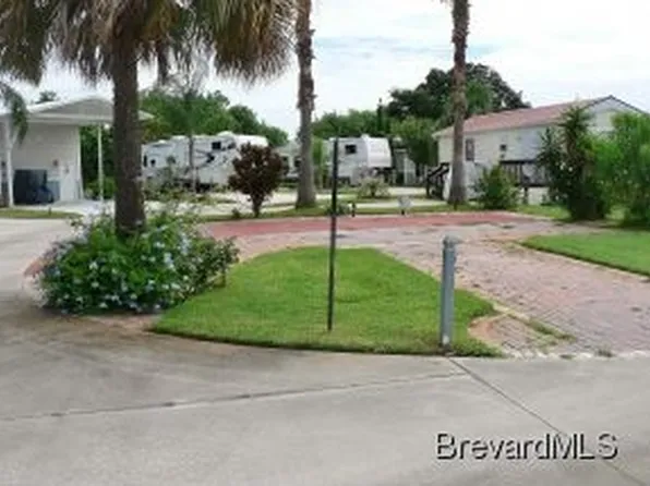 3004 Centaur Ln, Titusville, FL 32796