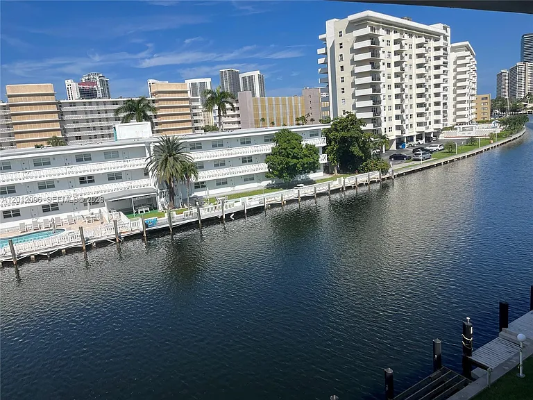 440 Paradise Isle Blvd #406 — Photo 7