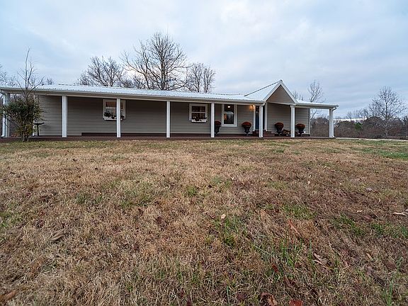 4th image of 62 Pond View Dr