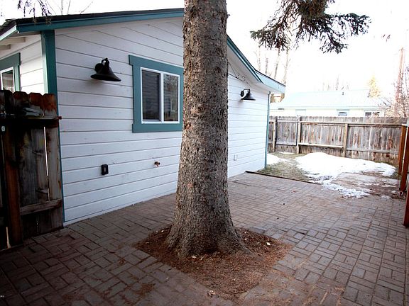 5th image of 175 Aspen Dr