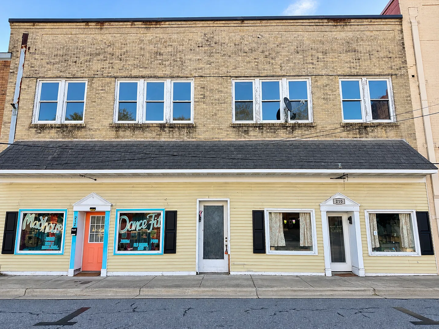 210 N Martin Luther King Jr Drive — Photo 1
