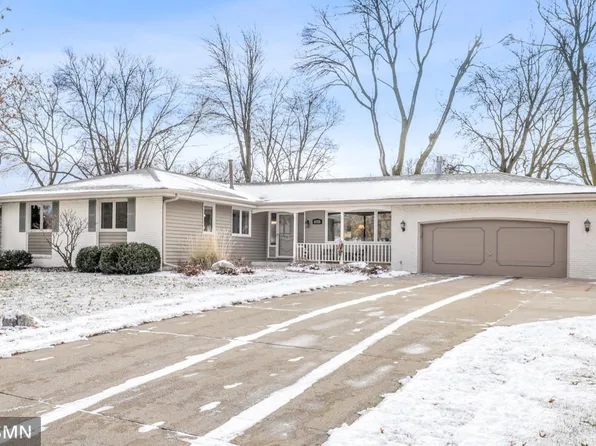 10715 Union Terrace Way N, Plymouth, MN 55441