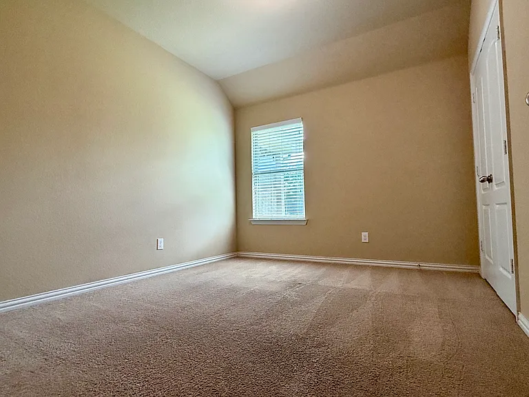 616 Kinghaven Dr — Photo 16