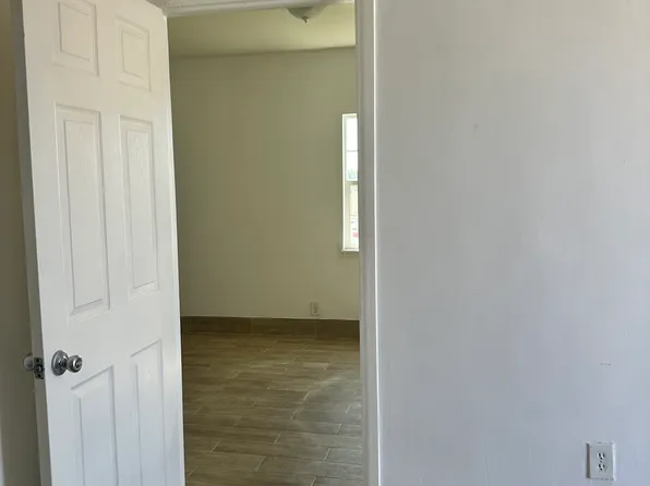 240 E Hanford Armona Rd APT A, Hanford, CA 93230