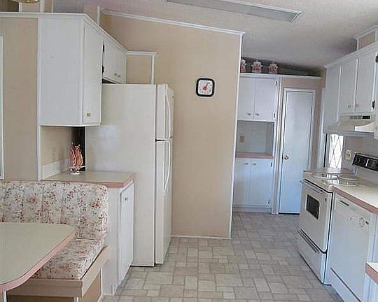 4th image of 1329 Costa Del Sol Dr