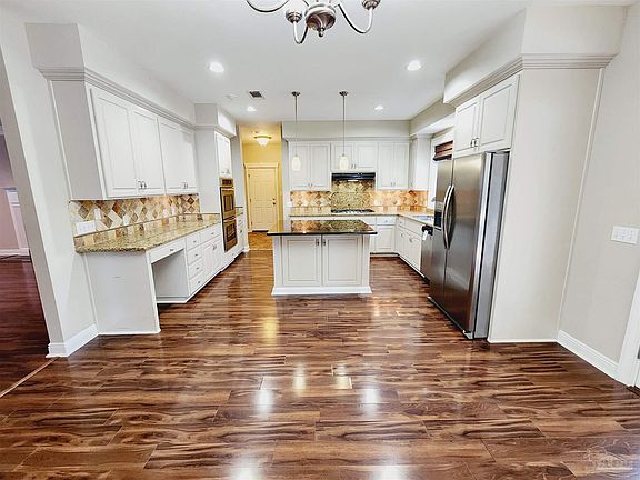 5th image of 1430 Kingslake Dr