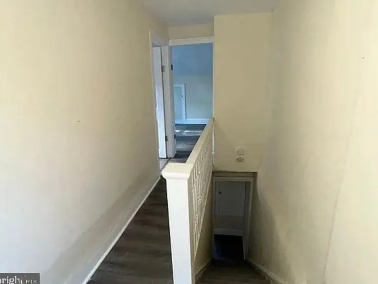 510 N Hermitage Ave — Photo 3