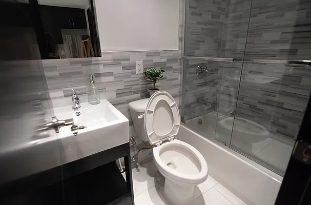 Rented by R New York | media 28