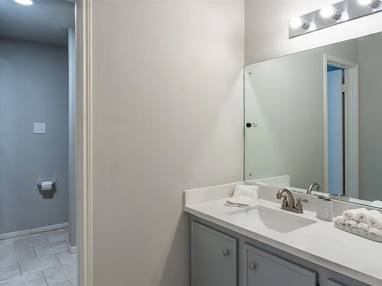 12226 Ravenmoor Dr — Photo 21