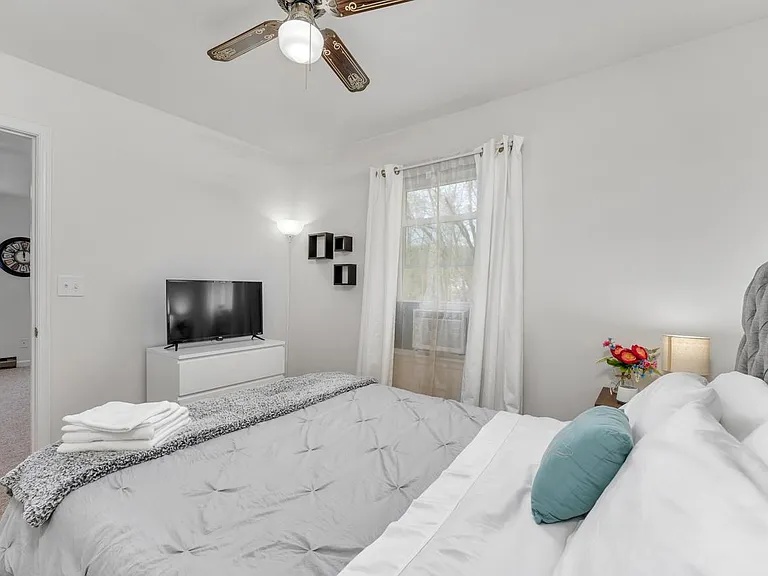 19 Limox Ln #B — Photo 21