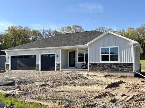 2926 Blue Jay Lane, Portage, WI 53901