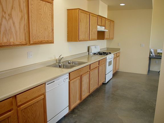 4th image of 3057 N Dales Crossing Dr