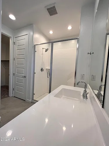 9509 W Sells Dr Photo 1