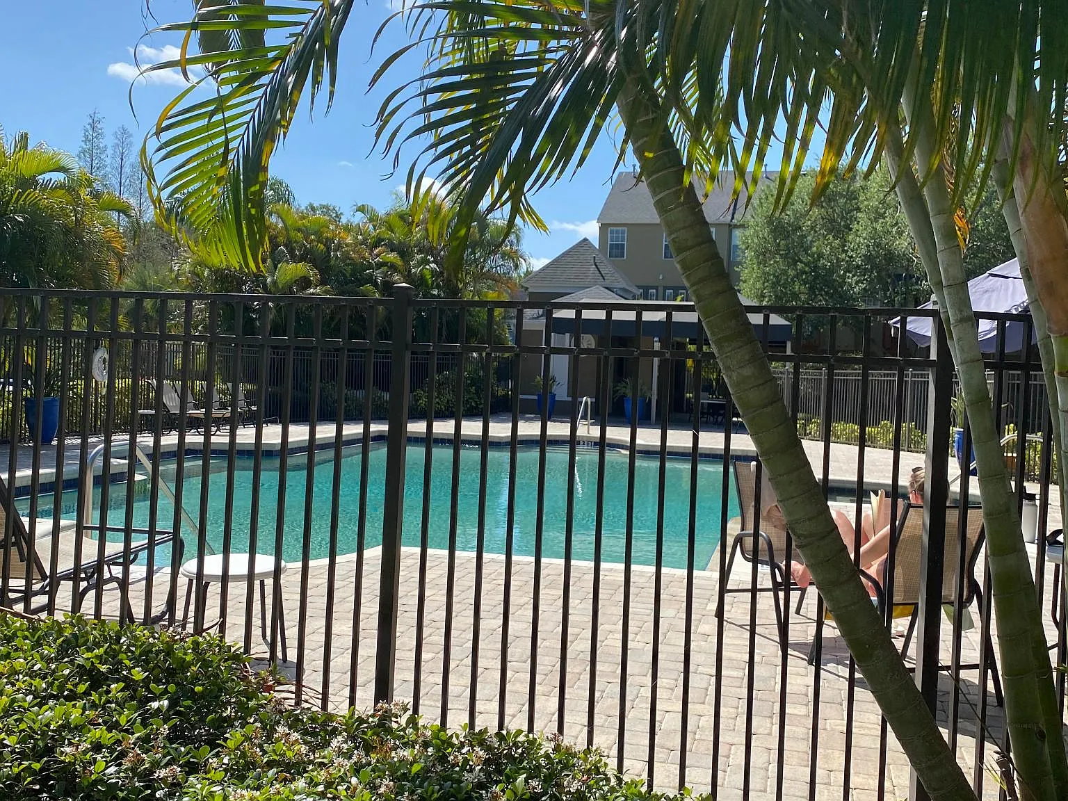 3 bed, 2.5 bath, 1850 sqft, $3,200 — Photo 2
