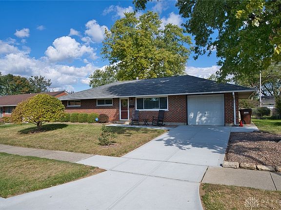 2nd image of 2131 Lynpark Ave