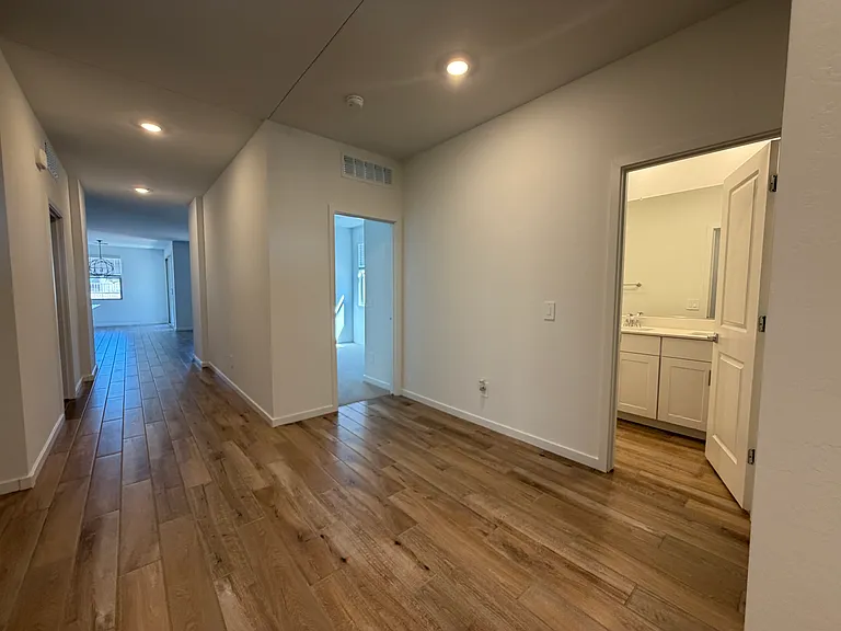 15887 W Cottontail Ln — Photo 19